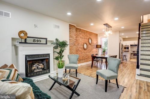 540 Plum St, Lancaster, PA 17602-2325