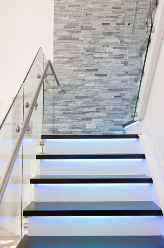 12785 22 St, Hollywood FL 33027-2615 exterior