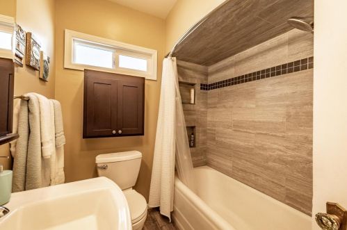 956 J St, Los Banos CA  93635-4321 exterior