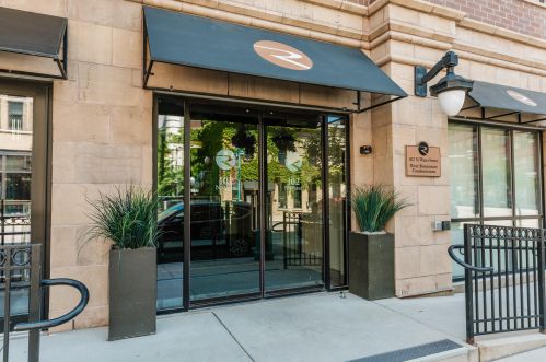 102 Water St, Milwaukee WI 53202-6054 exterior