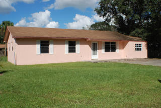 3571 17th St, Okeechobee, FL 34974-5407