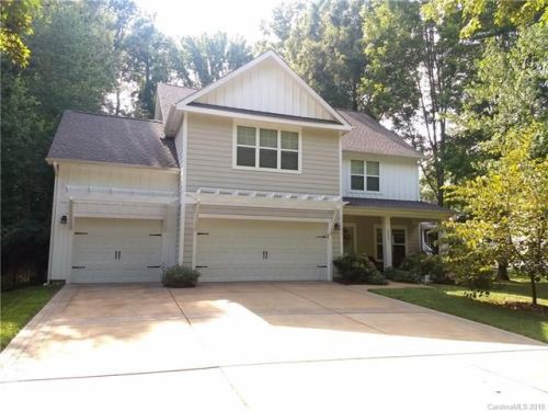 6030 Sharon Hills Rd, Charlotte, NC 28210-7054