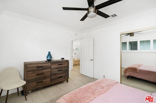 4841 Tyrone Ave, Van Nuys CA 91401-5126 exterior