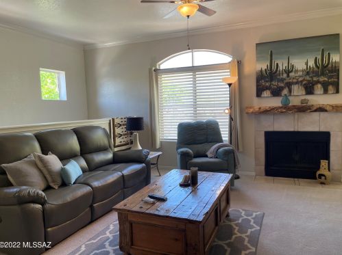 7050 Sunrise Dr, Tucson AZ  16105-1317 exterior