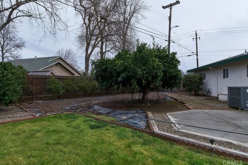 956 Manzanita Ave, Chico CA  95926-1420 exterior