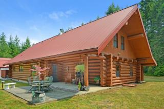 9481 Klahowya Trl, Bremerton, WA 98312-9129