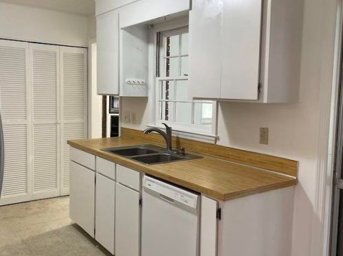 3 Chapman Ave, Isle Of Palms SC  29451-2413 exterior