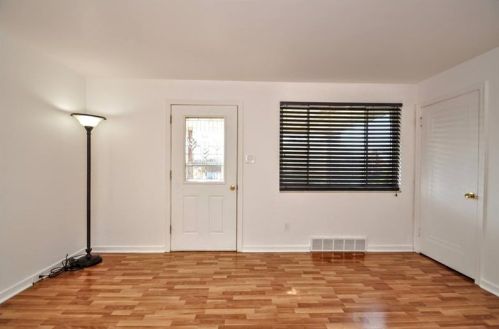 302 Sceneridge Rd, Mckeesport PA  15133-2222 exterior