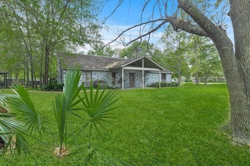 1314 Golden Bear Ln, Humble, TX 77339-3018