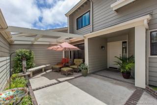 1057 Brewley Ln, Vista, CA 92081-9025