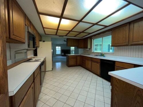 2916 Plantation Rd, Winter Haven, FL 33884-1232