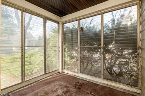 461 Elinor Ave, Roselle Park NJ  07204-2118 exterior