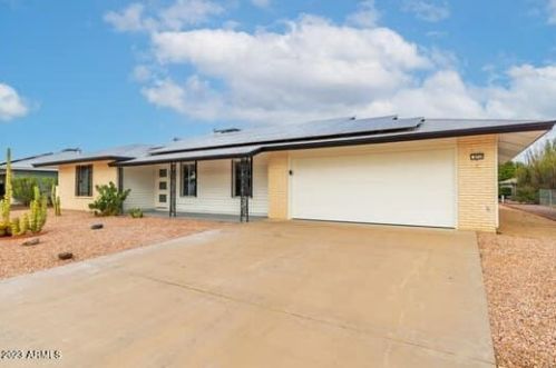 9712 Briarwood Cir, Sun City, AZ 85351-1433