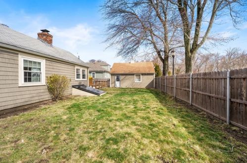 34 Homewood Ave, North Providence RI  02911-2907 exterior