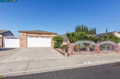 4855 Claret Ct, Oakley, CA 94561-1821