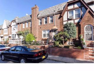 7019 Louise Ter, Brooklyn, NY 11209-1111
