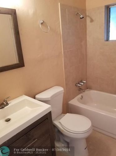 6435 18 St, Hollywood FL 33027-4334 exterior