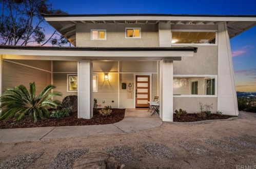 2160 13th St, Encinitas CA  92024-6801 exterior