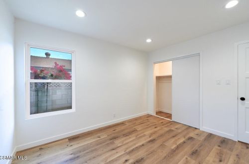 14363 Collins St, Van Nuys CA 91316-1030 exterior