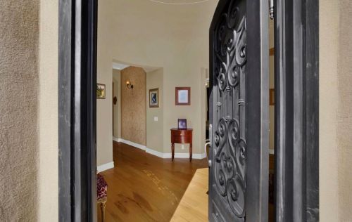 30419 Canyon Estates Rd, Vista CA  92084-1043 exterior