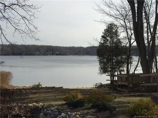 12 Oakland Rd, Amston, CT 06231-1742