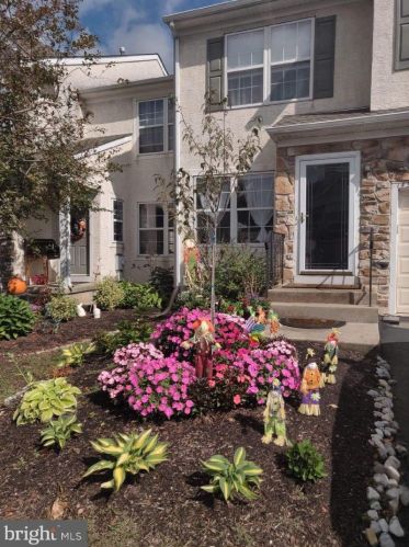 1451 Sweetbriar Dr, Jamison, PA 18929-1651