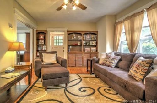 398 Milford Point Rd, Milford CT  06460-5337 exterior