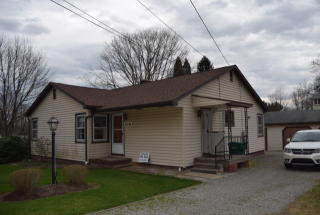 479 Mercer New Wilmington Rd, Mercer PA  16137-3405 exterior