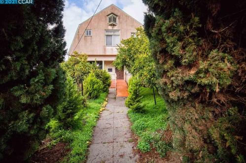 1523 28th Ave, Oakland CA  94601-1639 exterior