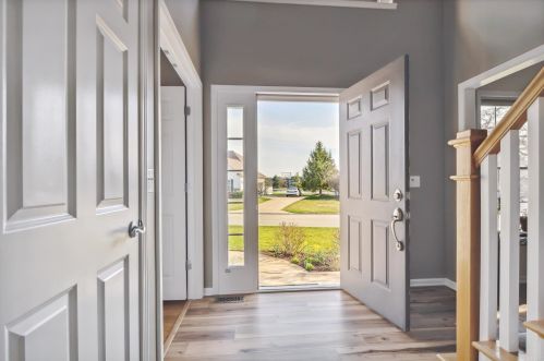 14651 Heatherton Dr, Granger, IN 46530-4212