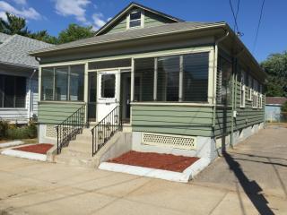 245 River Ave, Providence, RI 02908-4210