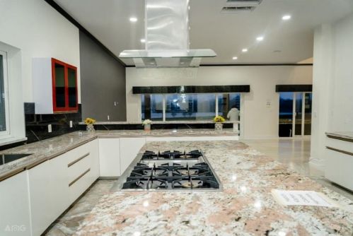 703 Leaning Oak Trl, Richmond TX  77406-4653 exterior