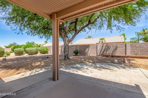 1492 Westchester Dr, Chandler AZ 85249-5091 exterior