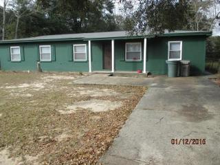 704 Lambert St, Pensacola, FL 32505-1514