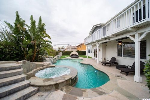 721 Cinnabar Pl, Simi Valley CA 93065-7200 exterior