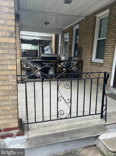 6429 Ditman St, Philadelphia, PA 19135-2701