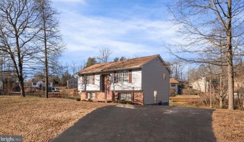 10909 Heatherwood Dr, Spotsylvania VA  22553-1669 exterior