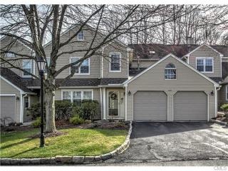 446 Pitkin Holw, Bridgeport, CT 06611-5616