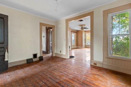 77 Vauxhall St, United States Coast Guard Ac CT  06320-5333 exterior