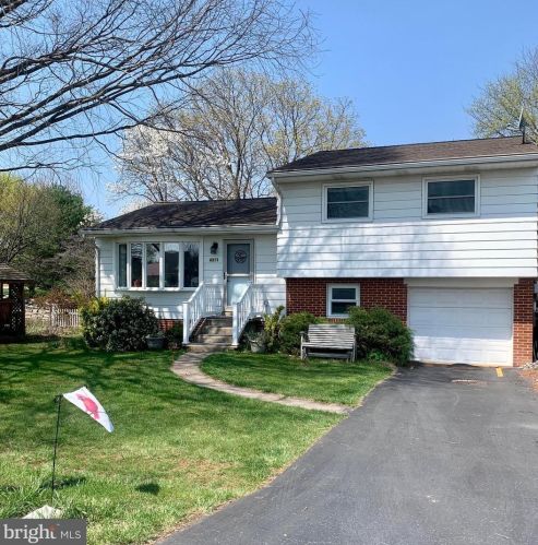 6311 Chesterfield Ln, Navy Sup Dpt, PA 17050-2821