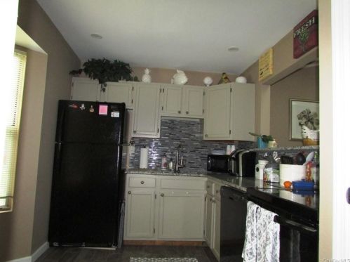 208 Hidden Ridge Dr, Monticello, NY 12701-3090