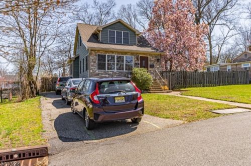 25 Riverview Ave, Lincoln Park, NJ 07035-2218