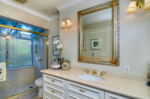 13 Alverno Ct, Redwood City CA  94061-1825 exterior