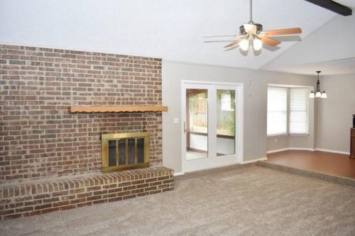 814 Rockwall Dr, Euless TX  76039-7425 exterior