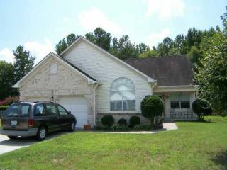 1721 Emerald Sea Dr, Chesapeake, VA 23323-6363