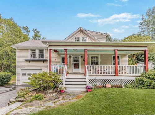 43 Putnam Park Rd, Bethel, CT 06801-2220