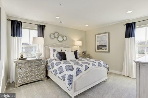 48 Winifred Dr, Hanover PA  17331-9714 exterior