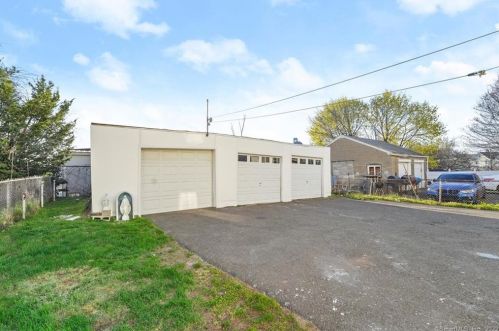 219 6th St, Bridgeport CT  06607-1046 exterior