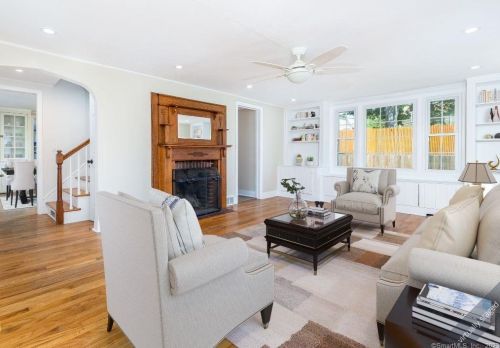10 Vista Rd, North Haven, CT 06473-2941