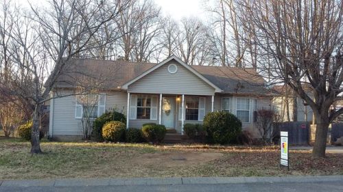 4895 Peppertree Dr, Antioch, TN 37013-1626